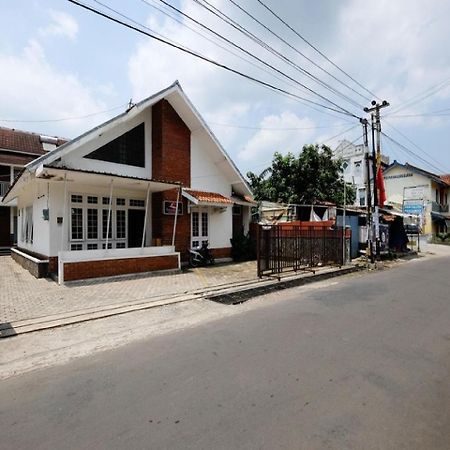 Reddoorz Near Moro Mall Purwokerto Exteriér fotografie