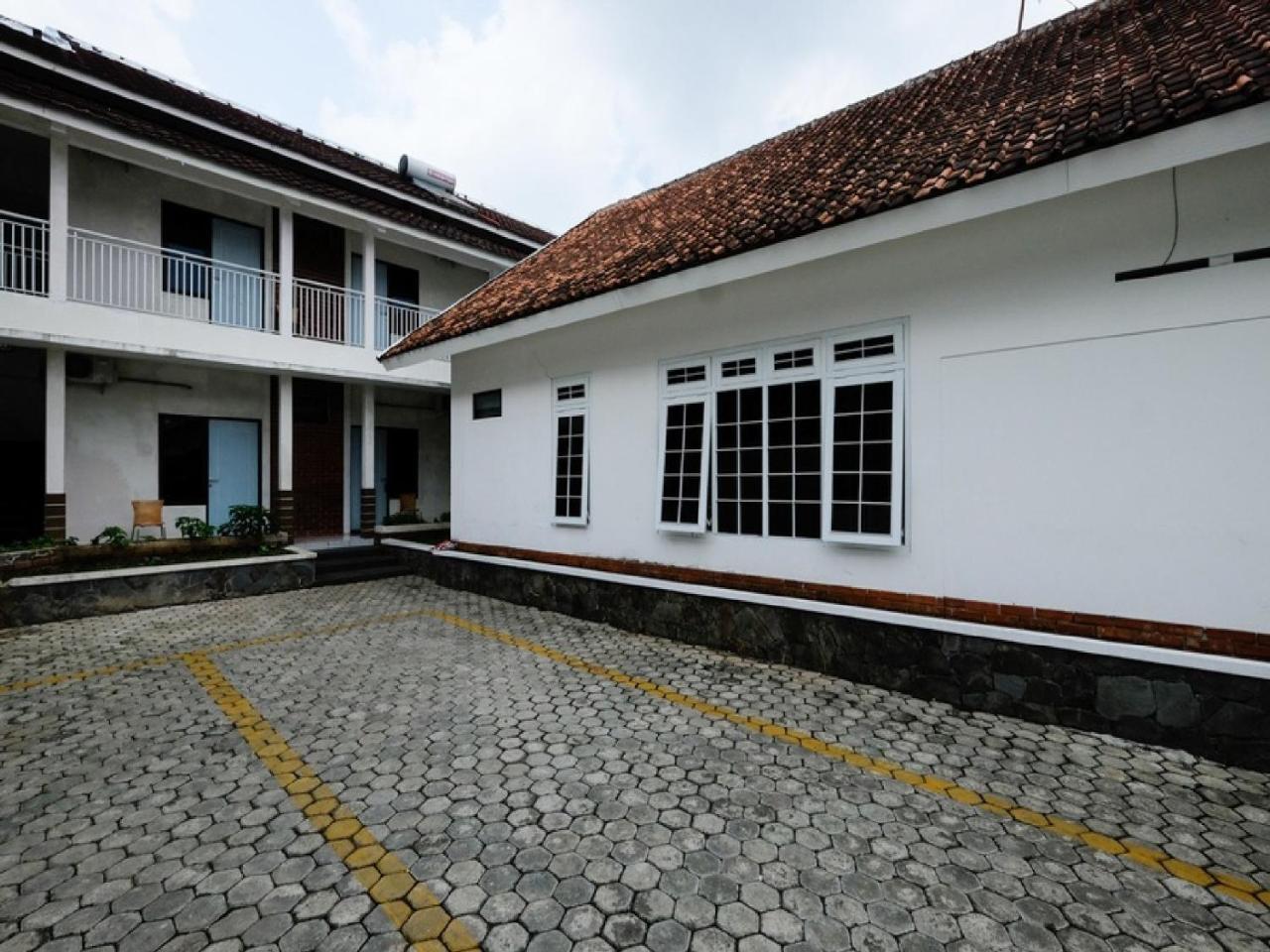 Reddoorz Near Moro Mall Purwokerto Exteriér fotografie